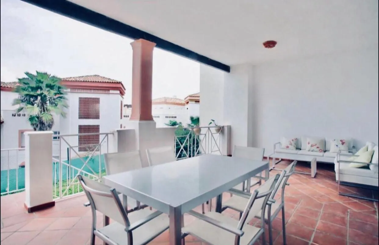Apartamento Familiar Con Jardin Y Terraza Privada Alcaidesa Apartment