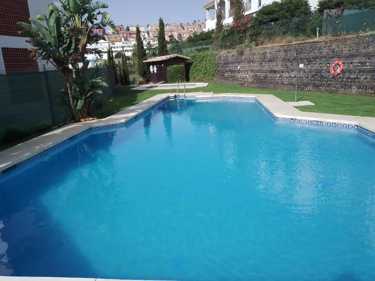 Apartamento Familiar Con Jardin Y Terraza Privada Alcaidesa 0*,