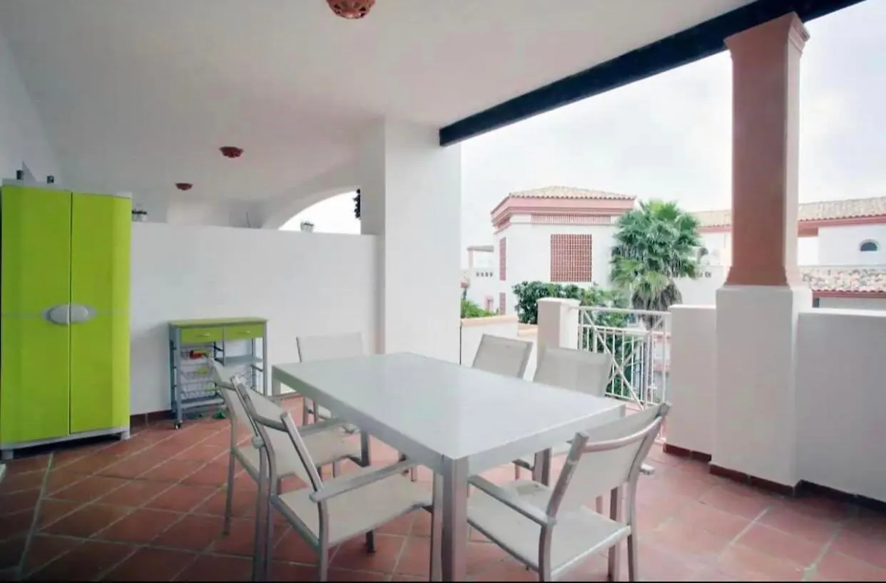 Apartamento Familiar Con Jardin Y Terraza Privada Alcaidesa