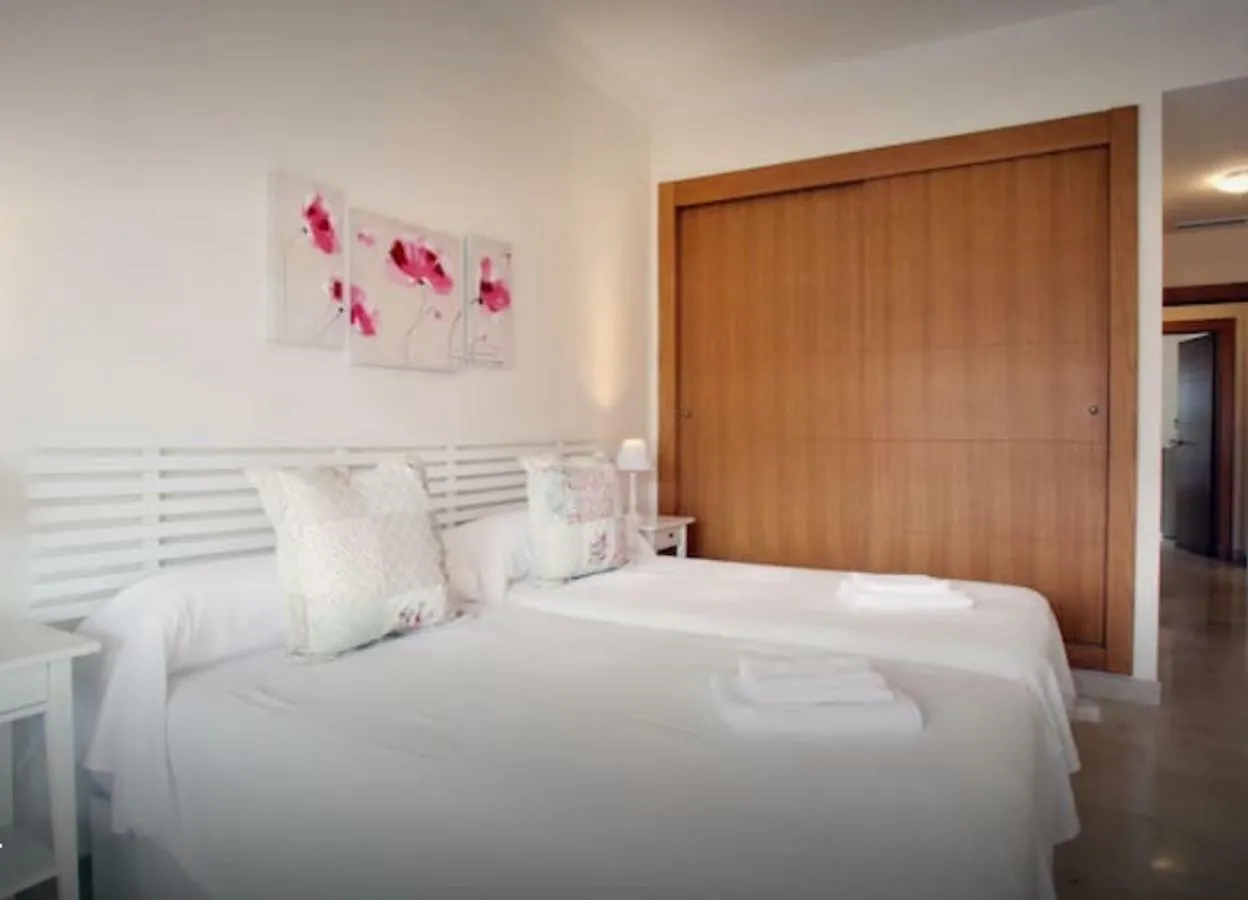 Apartamento Familiar Con Jardin Y Terraza Privada Alcaidesa 0*,