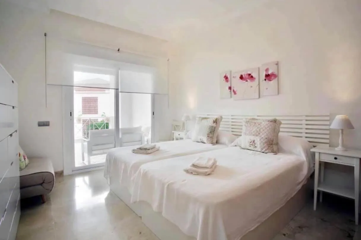 Apartamento Familiar Con Jardin Y Terraza Privada Alcaidesa 0*,
